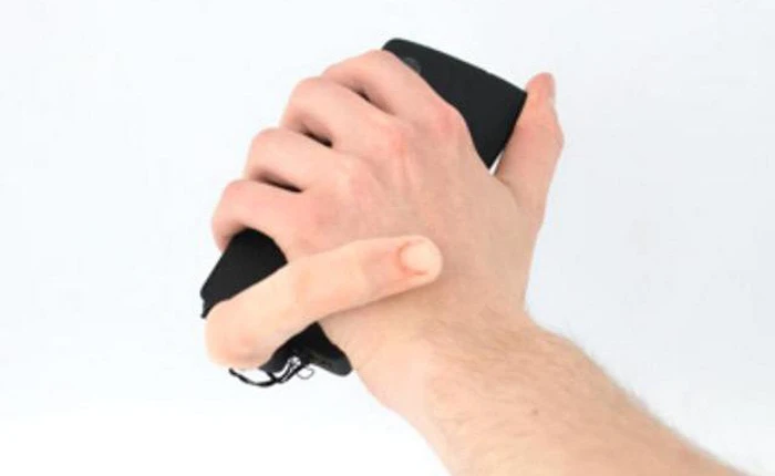 Đến sợ với ngón tay robot MobiLimb, phụ kiện hô biến smartphone của bạn trở thành vật thể sống