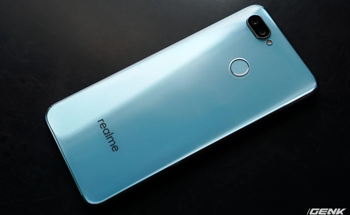 Ảnh thực tế Realme 2 Pro tại Việt Nam: thiết kế giống Oppo F9, chạy Snapdragon 660, RAM 8 GB nhưng giá dưới 7 triệu