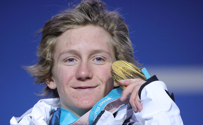 Suýt ngủ quá giờ thi đấu vì xem Netflix, anh chàng này vẫn giành được huy chương vàng Olympic