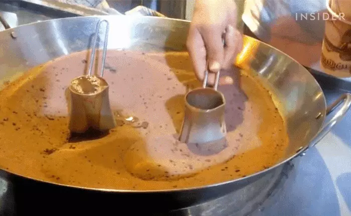 Đến Thổ Nhĩ Kỳ thưởng thức cà phê cát nằm trong danh sách văn hóa phi vật thể của nhân loại