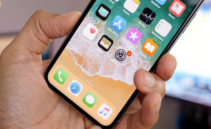 Samsung phải giảm mức sản xuất tấm nền OLED cho iPhone X do đơn hàng từ Apple giảm