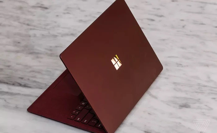 Intel hợp tác với Microsoft, Dell, HP và Lenovo để sản xuất laptop 5G