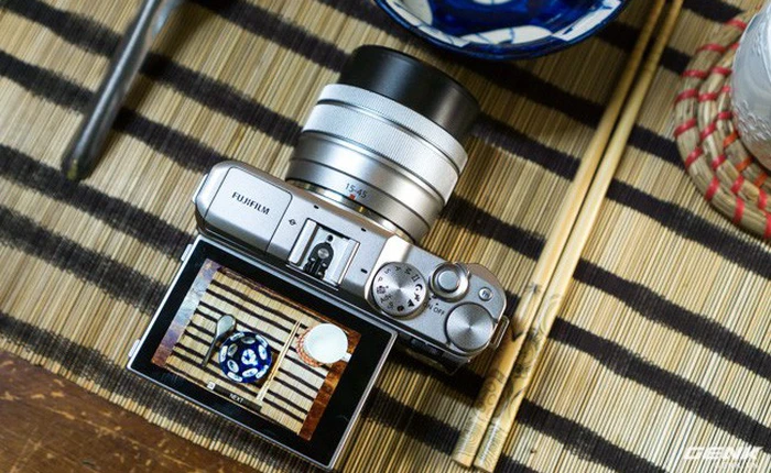 Trên tay Fujifilm X-A5: Dáng vẻ tương đồng đàn anh X-A3 nhưng tích hợp nhiều công nghệ mới hơn