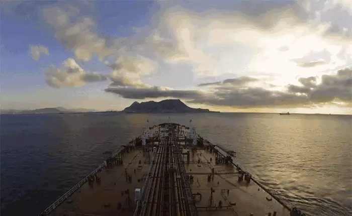 Trải nghiệm cảm giác ngồi ghế tàu VIP rong ruổi hai tháng trời trên biển mà không tốn xu nào qua video timelapse thú vị này