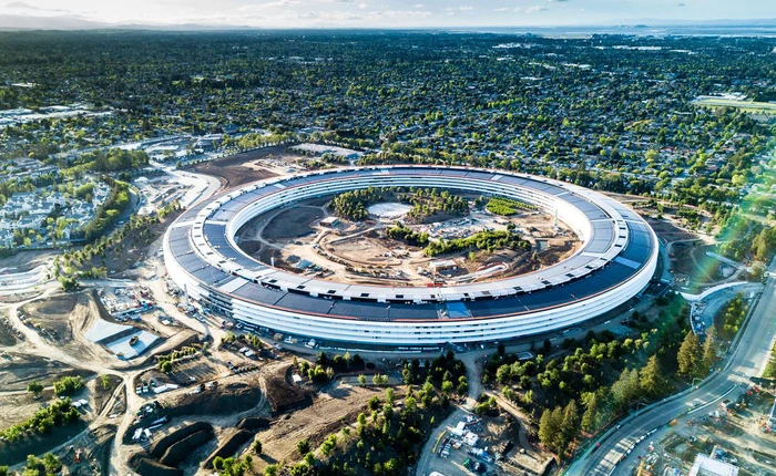 Chiêm ngưỡng ảnh chụp từ bên trong trụ sở 5 tỷ USD mới của Apple