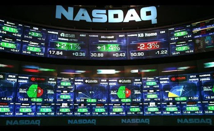 Thứ hai vừa qua quả là một ngày tồi tệ cho cổ phiếu của hàng loạt các công ty công nghệ cao, ngoại trừ hai tân binh này