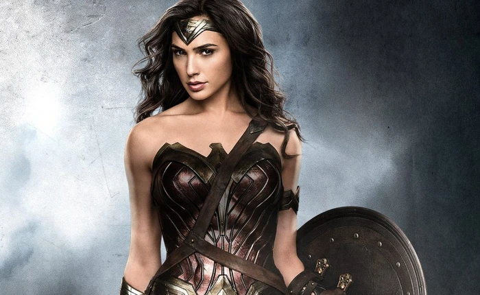 Đây là cuốn hộ chiếu cũ đáng giá hàng ngàn USD của "Wonder Woman" Gal Gadot