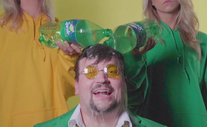 Làm hẳn MV "rap" thư xin việc, anh chàng copywriter được Sprite tuyển ngay lập tức