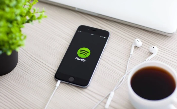Mới 2 ngày dùng Spotify, tôi phải rùng mình vì nó hiểu rõ bản thân hơn cả người yêu