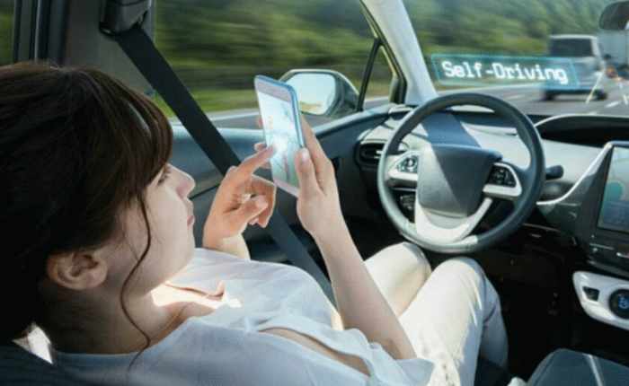 Trung Quốc lần đầu tiên cho phép thử nghiệm xe tự lái trên phố