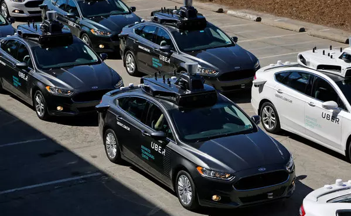 Lần đầu tiên xe tự lái của Uber gây tai nạn khiến một người đi bộ tử vong