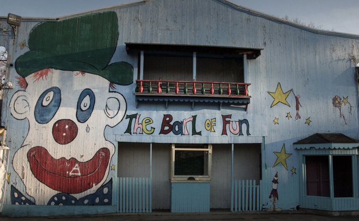 Ớn lạnh với loạt ảnh về các công viên bị bỏ hoang tại Mỹ