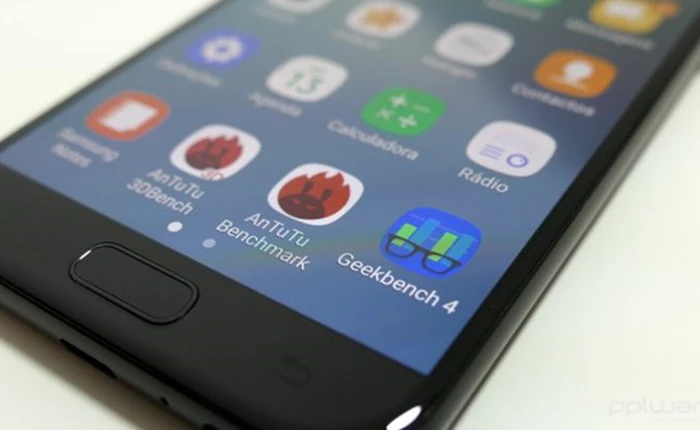 Ngoài chấm điểm về hiệu suất như thường thấy thì AnTuTu Benchmark còn một chức năng khác khá hay mà bạn cũng không nên bỏ qua