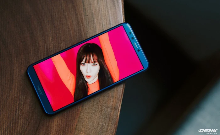 Trên tay Honor 9 Lite: Thiết kế ấn tượng, mặt lưng kính, 4 camera, màn hình FullView mà giá chỉ 4 triệu