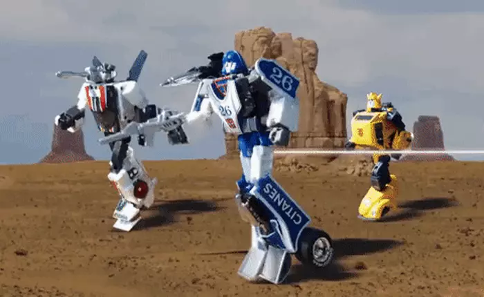 Xem người ta bỏ đến 8 tháng trời chỉ để dựng lại đoạn mở đầu phim hoạt hình Transformers dài 1 phút bằng mô hình robot