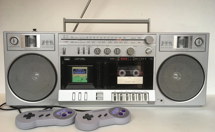 Game thủ 8x độ máy cát xét cũ thành máy chơi SNES cực kỳ chất