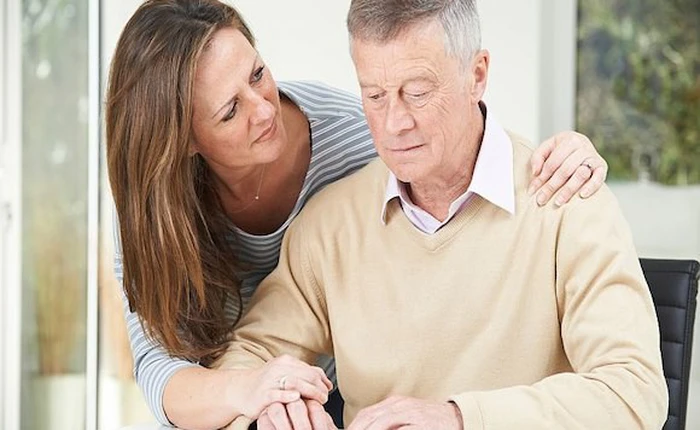 Nghiên cứu này cho thấy: Bạn ngồi càng nhiều, nguy cơ teo não càng cao