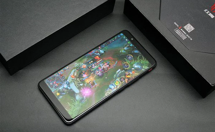 Mở hộp smartphone chơi game Nubia Red Magic: thiết kế tuyệt vời!