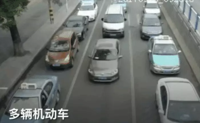 Thành phố ồn ào thứ 6 thế giới dùng camera acoustic để xử phạt tài xế bấm còi bừa bãi, mỗi lần 360.000 đồng