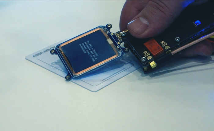 Chuyên gia bảo mật chế tạo thành công chiếc chìa khóa “thần thánh” có thể đột nhập phòng khách sạn mà không để lại dấu vết