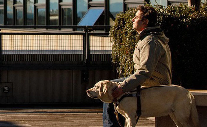 Vừa khiếm thị vừa khiếm thính, chàng trai 26 tuổi trở thành kỹ sư phần mềm cho Amazon - công việc trong mơ của hàng triệu coder trên thế giới