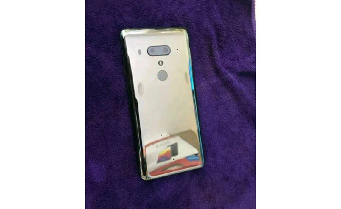 Rò rỉ hình ảnh trên tay HTC U12+, xác nhận không có tai thỏ