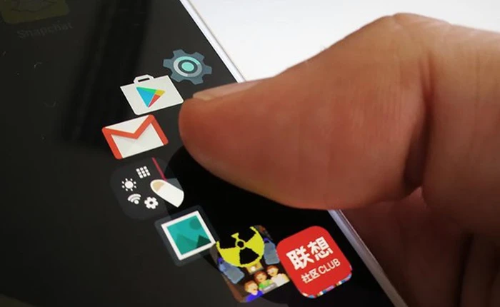 Thoải mái thao tác một tay trên smartphone màn hình to với Swiftly Switch