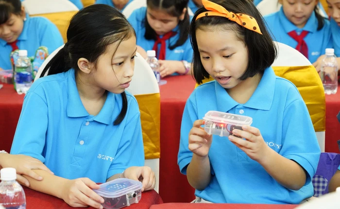 Sony tổ chức chương trình Tìm hiểu Khoa học lần thứ 17 với hàng trăm kỹ sư nhí tham gia trải nghiệm