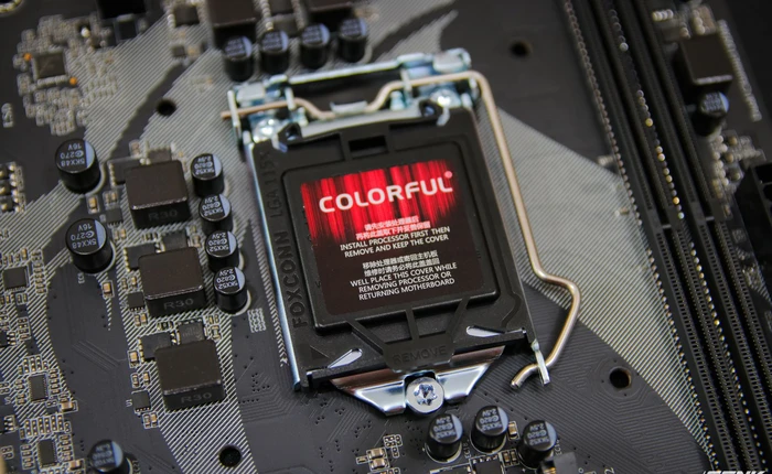 Trên tay bo mạch chủ Battle Axe C.B360M-HD Deluxe hỗ trợ vi xử lý Intel Core thế hệ 8 vừa được Colorful giới thiệu