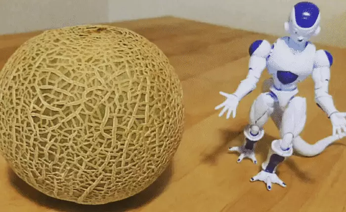 Mãn nhãn với khả năng điêu khắc hoa quả không thua gì máy tiện CNC của nghệ sĩ Nhật Bản