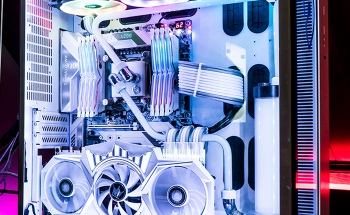 Góc Modding PC: Chiêm ngưỡng 2 chiếc PC Gaming với phong cách đối lập nhau cùng sử dụng case Lian Li trị giá lên đến 10 triêu đồng