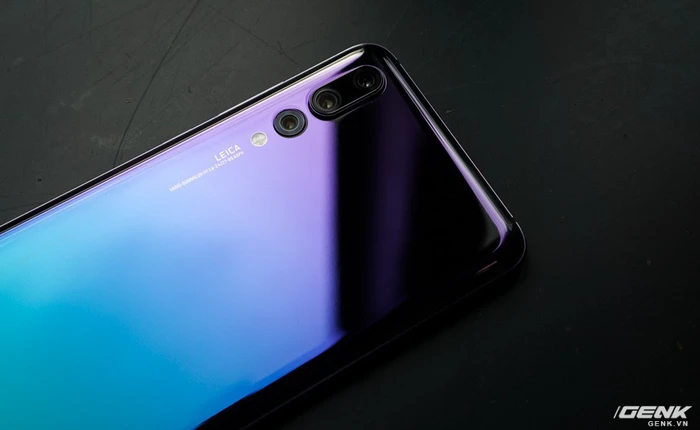 Huawei giới thiệu flagship P20 Pro tại Việt Nam: thiết kế đẹp, màn hình tai thỏ, trang bị 3 camera cho trải nghiệm chụp ảnh chuyên nghiệp, lên kệ từ 26/5