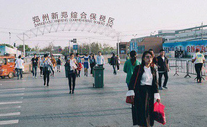 Cuộc sống tẻ nhạt bên trong "thành phố iPhone", nơi sản xuất một nửa số "Táo" trên thế giới