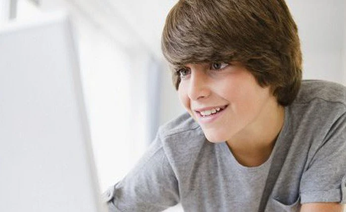 Nam sinh Mỹ hack hệ thống máy tính của trường để thay đổi điểm số