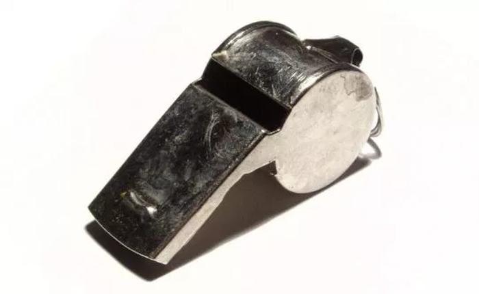 Nhật Bản: Một người đàn ông bị bắt vì trộm cướp hàng loạt còi an toàn của các bé gái