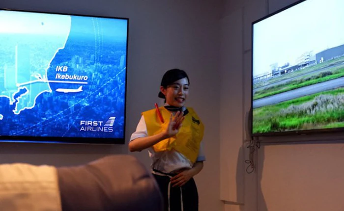 Chỉ với hơn 1 triệu, bạn có thể trải nghiệm khoang hạng nhất cùng đồ ăn sang trọng trên chuyến bay VR này