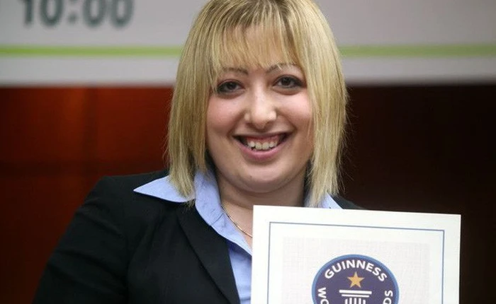 Bộ óc vàng trong làng khoa học: Cô gái 10 tuổi vào đại học, chưa tròn 20 đã trở thành giáo sư