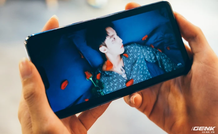 Oppo F7: Đánh giá dưới góc độ của một fan công nghệ