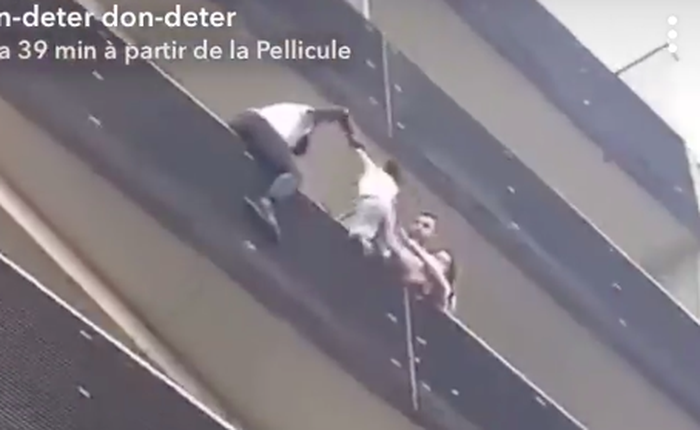 Mải chơi Pokémon Go trong khi con bị mắc kẹt ngoài ban công, cha của cậu bé vừa được Spider-Man đời thực cứu sống có thể bị phạt tù 2 năm