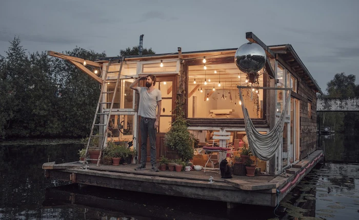 Du lịch khắp Châu Âu bằng thuyền, cuộc sống tuyệt vời đáng mơ ước của hai nhiếp ảnh gia người Đức