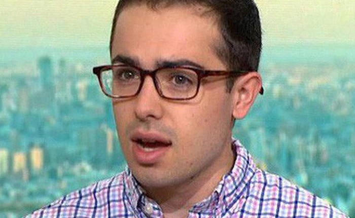 Kẻ lập dị 25 tuổi đã khiến Elon Musk phải chọc giận phố Wall