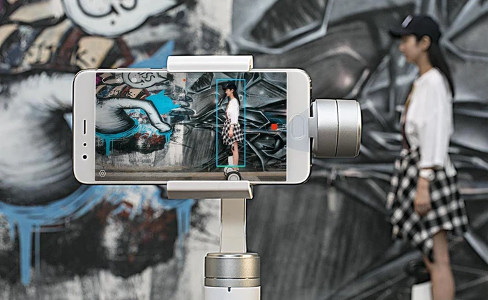 Xiaomi ra mắt gậy chống rung Mijia Smartphone Gimbal, pin 5.000 mAh, giá chưa tới 100 USD