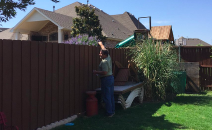 Hàng xóm mở TV ồn ào bất kể ngày đêm, ông bố đã dùng chính nghề nghiệp của mình để trả đũa