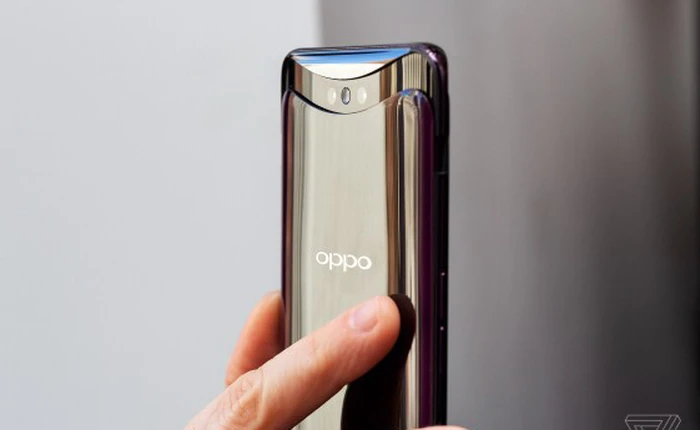 Oppo Find X bản thường có giá 999 EUR, bản Lamborghini giá 1.699 EUR