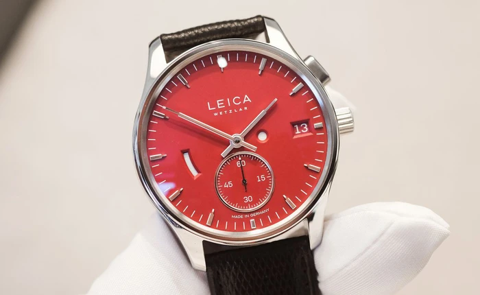 Hãng camera hạng sang Leica ra mắt mẫu đồng hồ đeo tay đầu tiên, thiết kế tối giản, giá 264 triệu