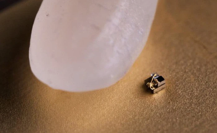 Mỹ chế tạo máy tính siêu nhỏ, kích thước chỉ bằng một góc hạt gạo nhưng vẫn nghe nhạc, xem phim, chơi game thoải mái