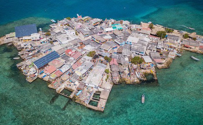Ghé thăm hòn đảo đông dân nhất thế giới: Diện tích chỉ gần bằng 2 sân bóng đá, thiếu thốn trăm bề nhưng cuộc sống yên bình đến nỗi người dân đi ngủ không cần khóa cửa