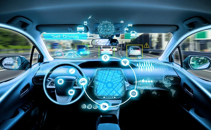 Elon Musk: Xe Tesla Roadster bản 2020 sẽ có lái tự động và dùng thực tế tăng cường để lái xe hiệu quả hơn