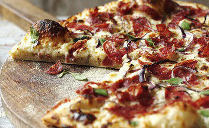 Được một hoàng hậu khen ngợi, chiếc bánh pizza bỗng "đổi đời" từ món ăn của người nghèo thành biểu tượng ẩm thực Ý