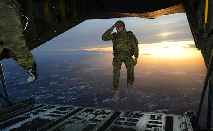 [Vui] 15+ bức ảnh cho thấy đúng người, đúng thời điểm đâu bằng bấm máy đúng khoảnh khắc vàng